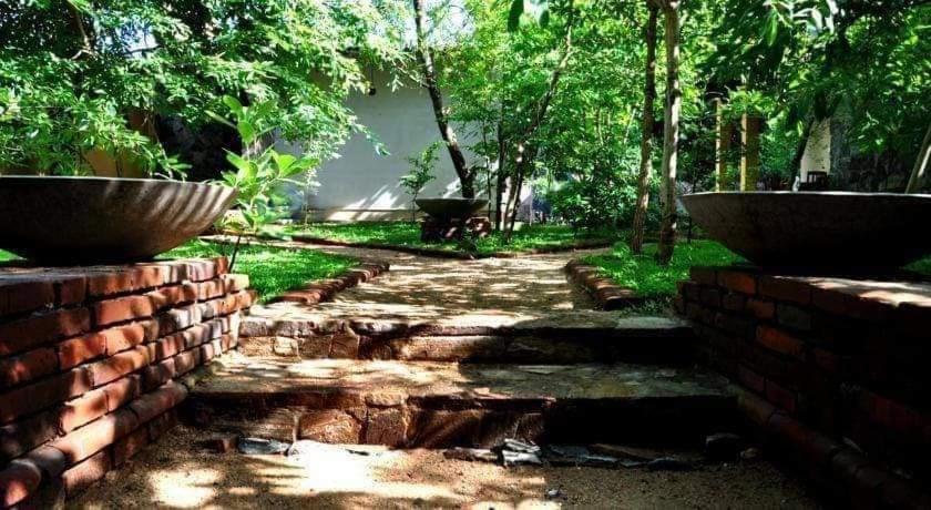 Twin Blocks Nature Resort アヌラーダプラ エクステリア 写真