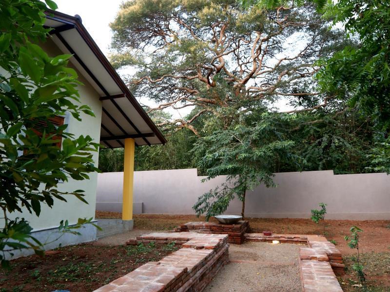 Twin Blocks Nature Resort アヌラーダプラ エクステリア 写真